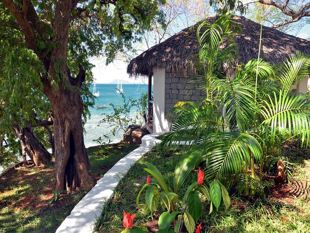 Auberge Le Maki Lodge Ampangorinana Habitación foto